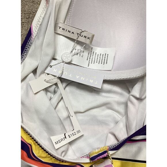 New. Trina Turk floral swimsuit….size 6 - Picture 14 of 16